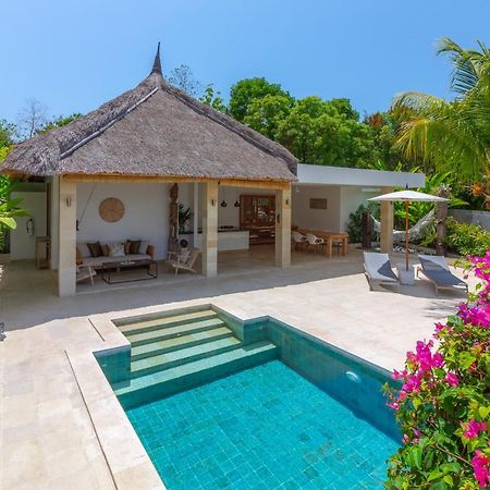 Villa Rasa Senang, With Private Cook And Pool Karangasem Dış mekan fotoğraf