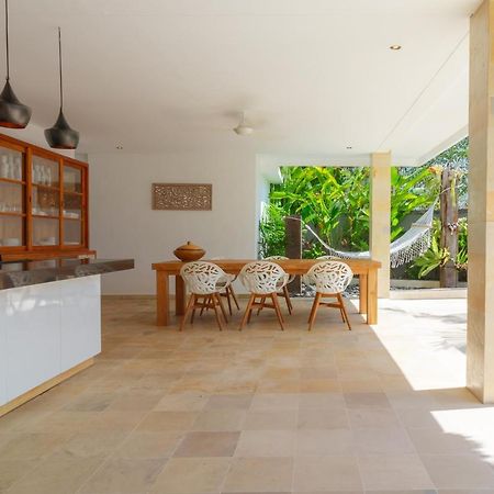 Villa Rasa Senang, With Private Cook And Pool Karangasem Dış mekan fotoğraf