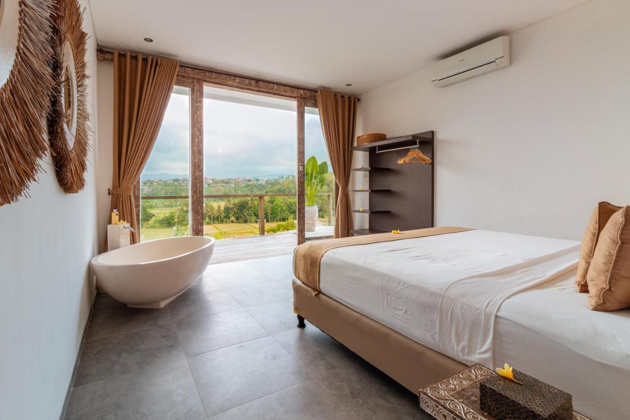 Villa Rasa Senang, With Private Cook And Pool Karangasem Dış mekan fotoğraf