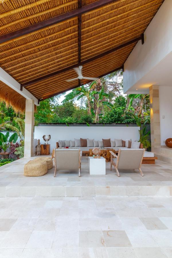 Villa Rasa Senang, With Private Cook And Pool Karangasem Dış mekan fotoğraf