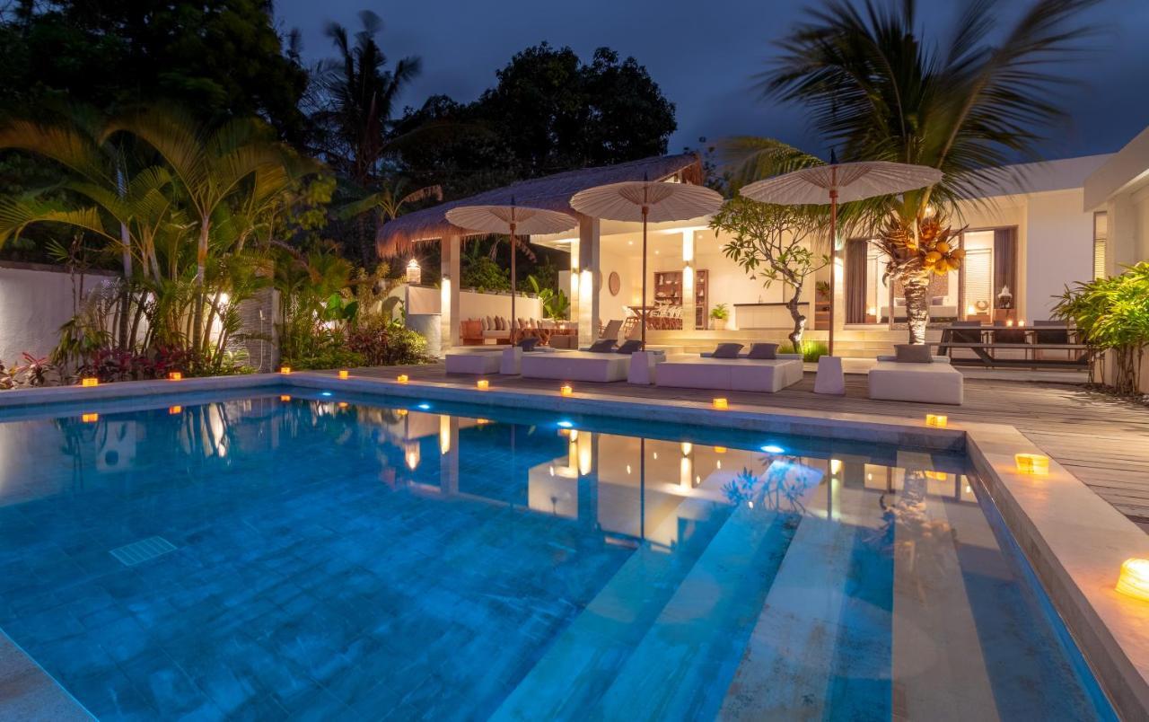 Villa Rasa Senang, With Private Cook And Pool Karangasem Dış mekan fotoğraf
