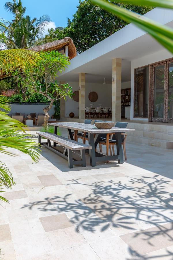 Villa Rasa Senang, With Private Cook And Pool Karangasem Dış mekan fotoğraf